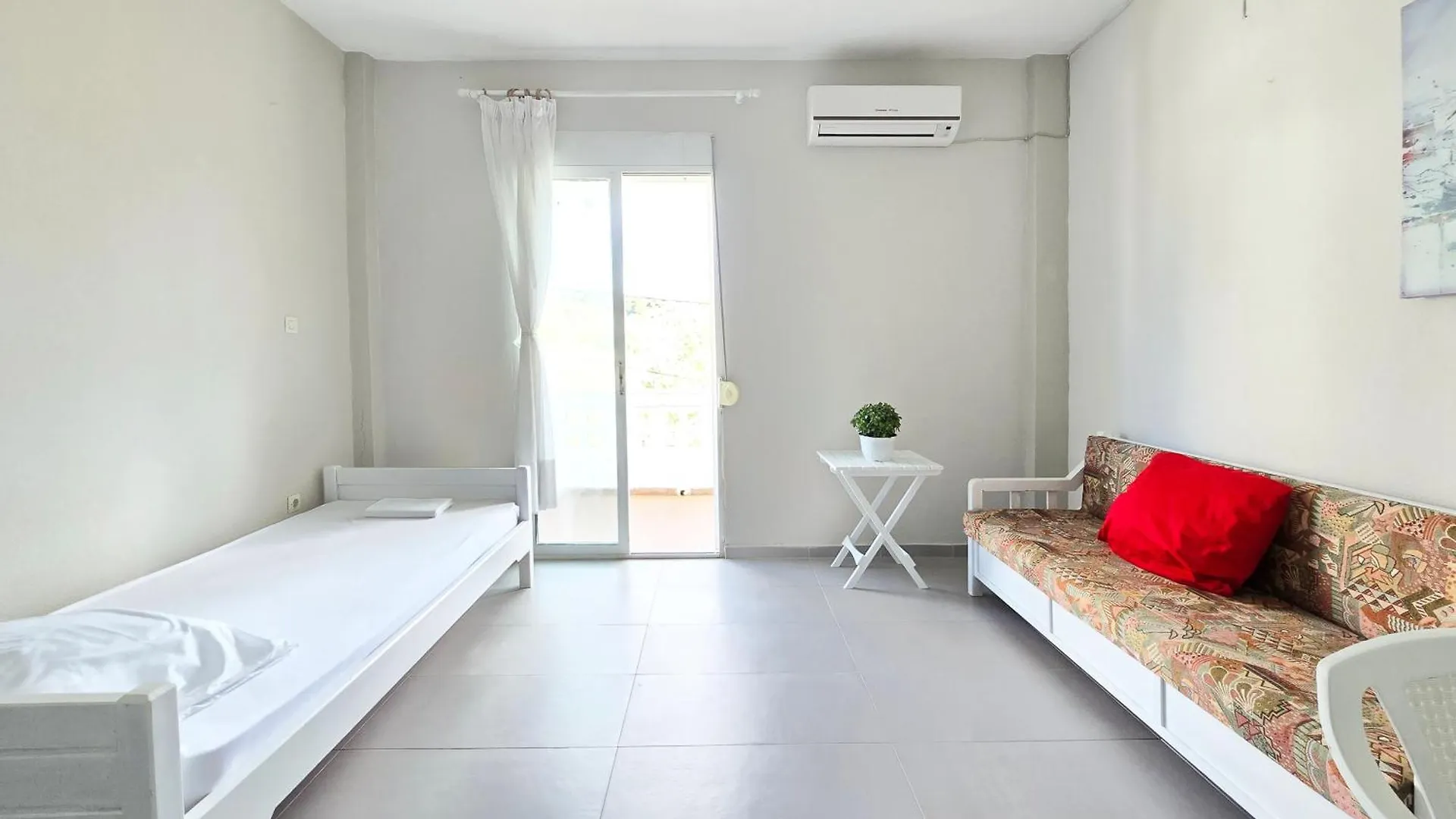 Beachfront 1Br Apt Siviri